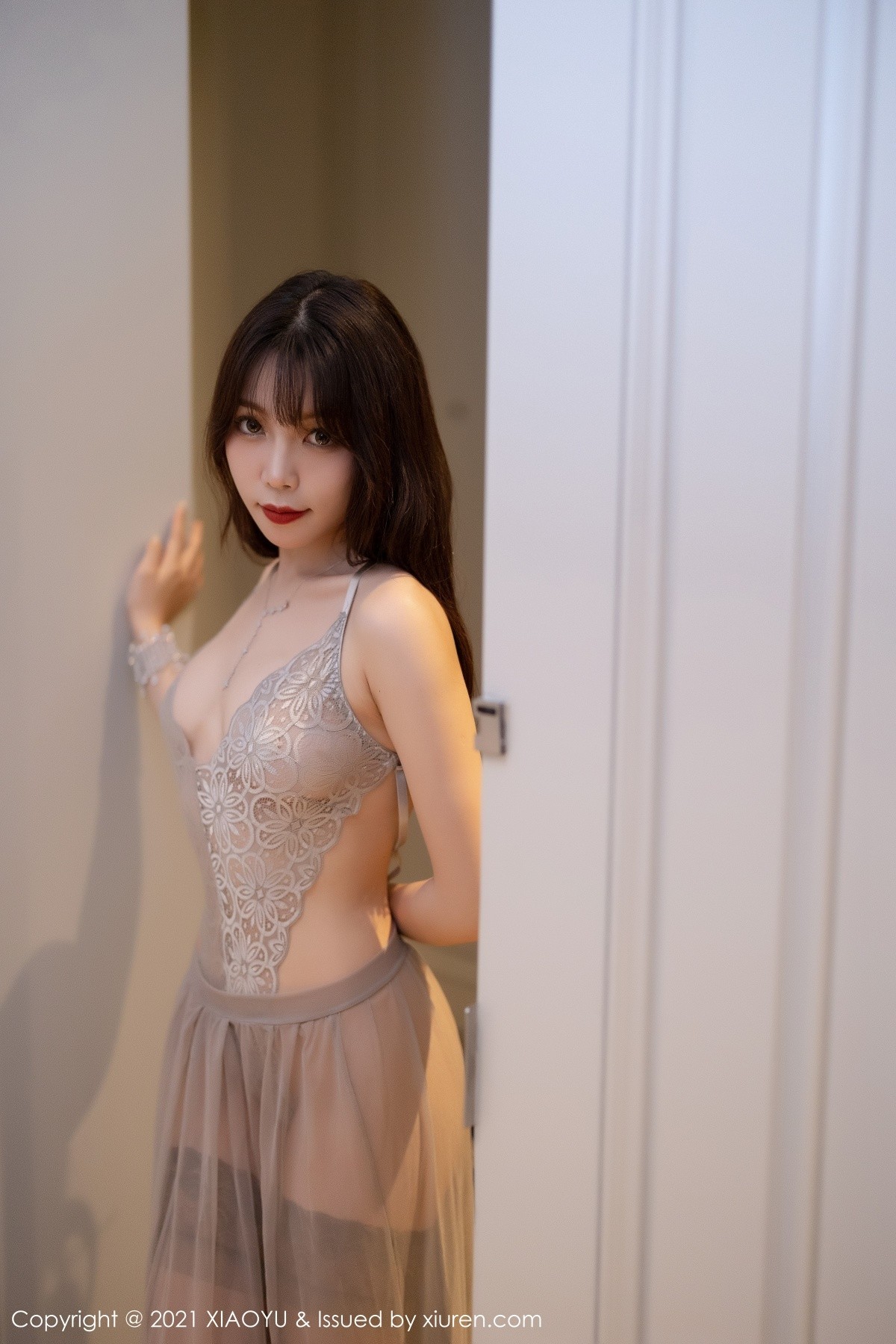 jpxgmn.cc[XiaoYu画语界]Vol.510_女神芝芝Booty私房薄纱裙露连体内衣蕾丝袜极致魅惑写真90P