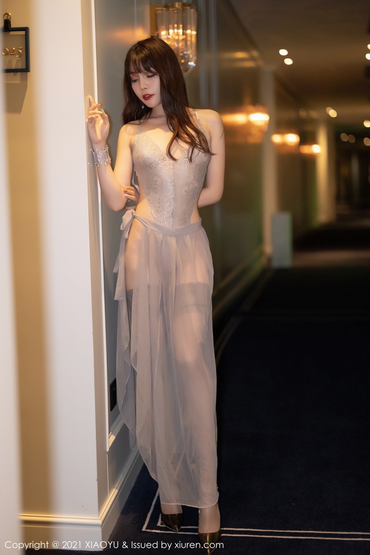 jpxgmn.cc[XiaoYu画语界]Vol.510_女神芝芝Booty私房薄纱裙露连体内衣蕾丝袜极致魅惑写真90P
