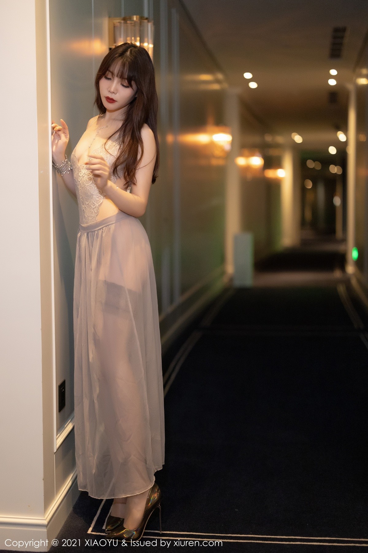 jpxgmn.cc[XiaoYu画语界]Vol.510_女神芝芝Booty私房薄纱裙露连体内衣蕾丝袜极致魅惑写真90P