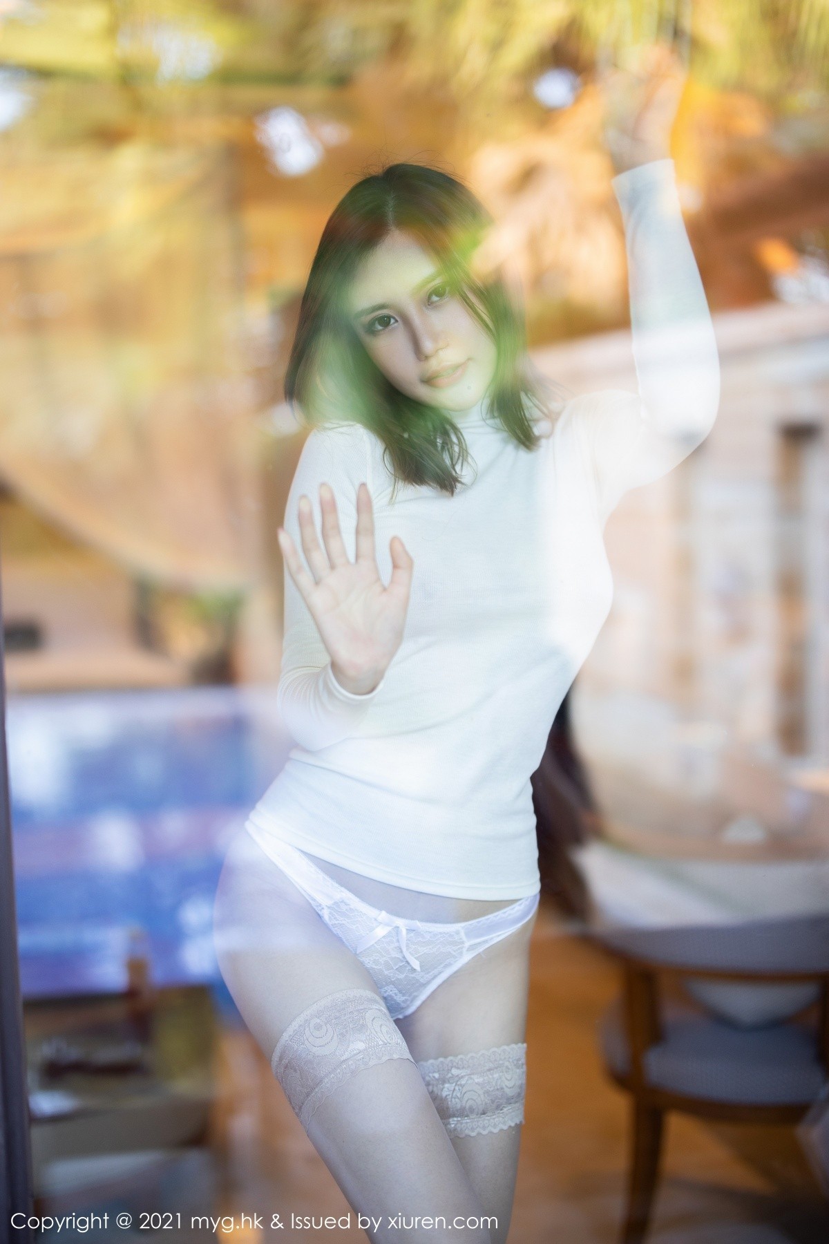 jpxgmn.cc[MyGirl美媛馆]Vol.513_女神绮里嘉Carina心愿旅拍室外泳池蕾丝内裤配蕾丝袜诱惑写真65P
