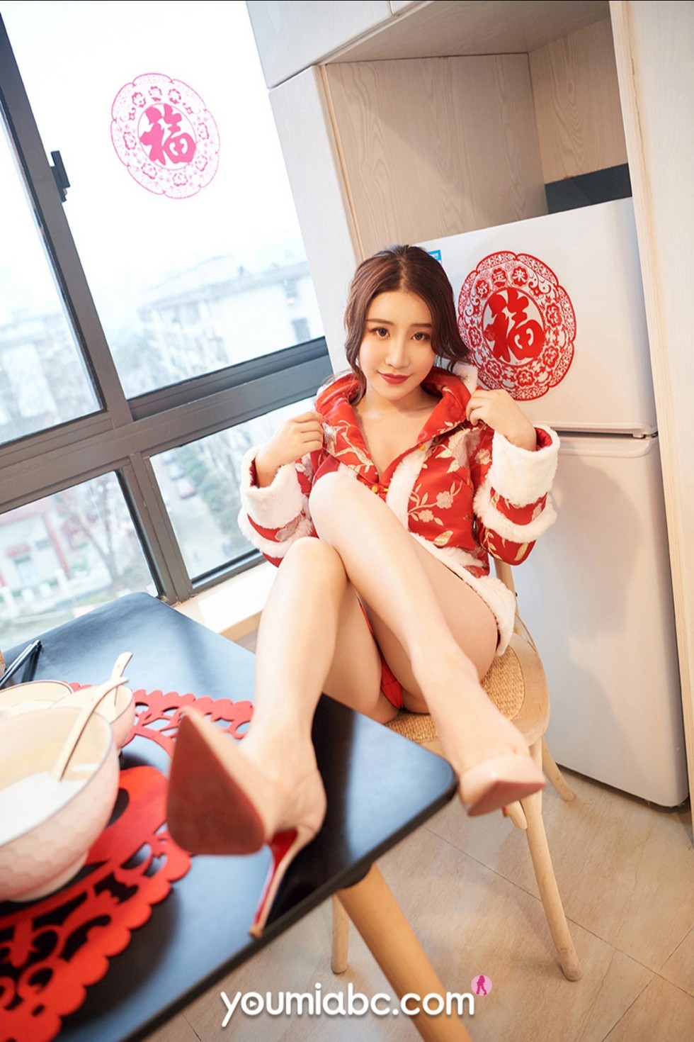 jpxgmn.cc[YouMi尤蜜]Vol.656_女神绯月樱元宵节福利私房真空服饰配丁字裤秀翘臀诱惑写真30P