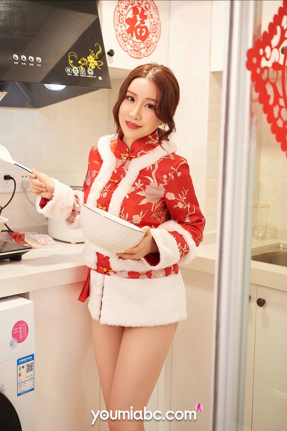 jpxgmn.cc[YouMi尤蜜]Vol.656_女神绯月樱元宵节福利私房真空服饰配丁字裤秀翘臀诱惑写真30P
