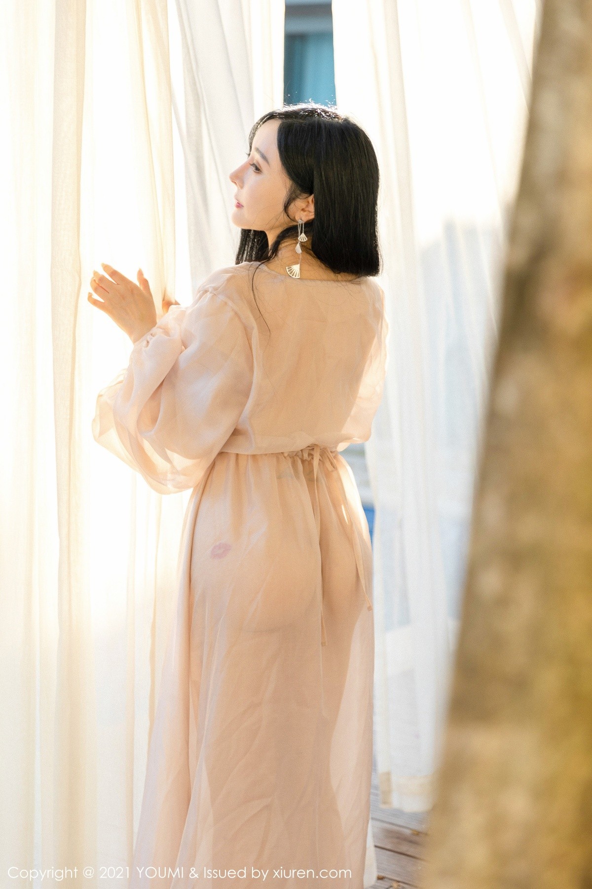 jpxgmn.cc[YouMi尤蜜荟]Vol.631_女神允爾三亚旅拍户外轻薄通透长裙露傲人豪乳极致诱惑写真76P
