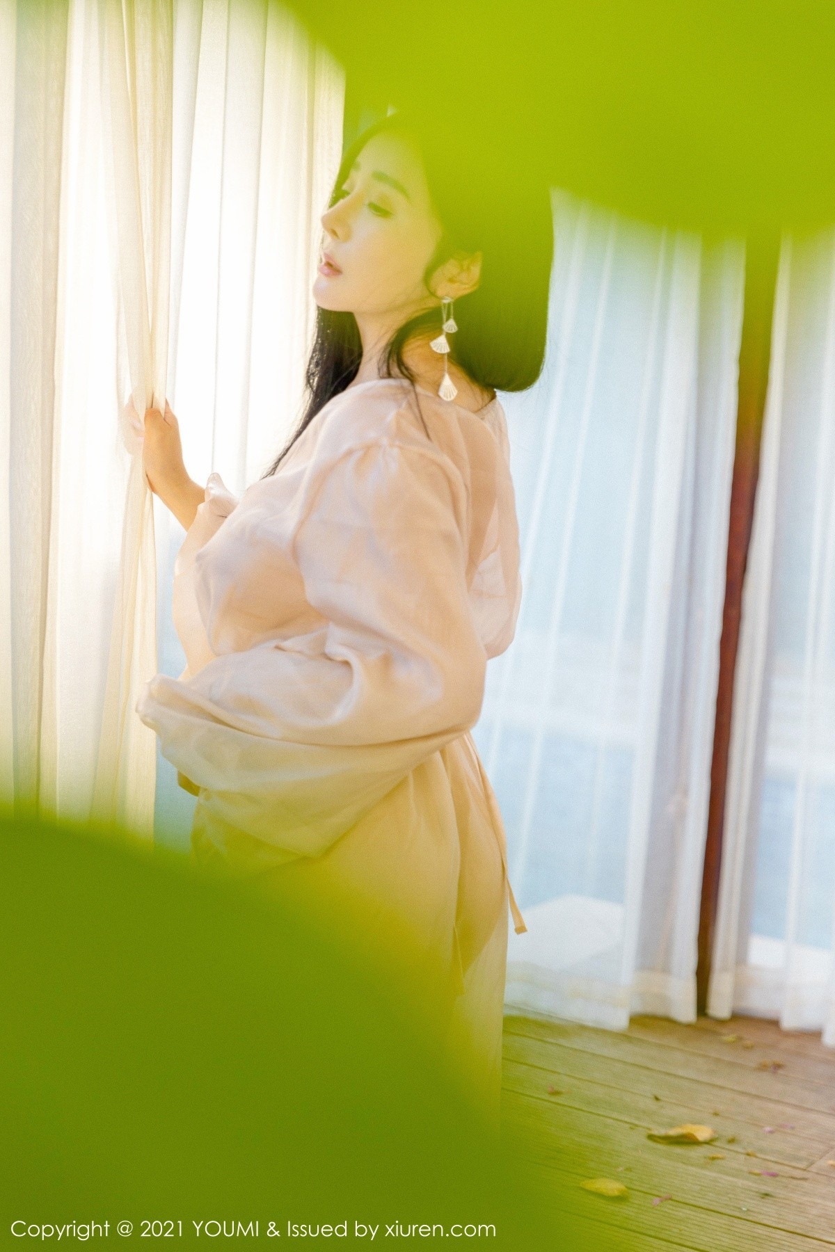 jpxgmn.cc[YouMi尤蜜荟]Vol.631_女神允爾三亚旅拍户外轻薄通透长裙露傲人豪乳极致诱惑写真76P