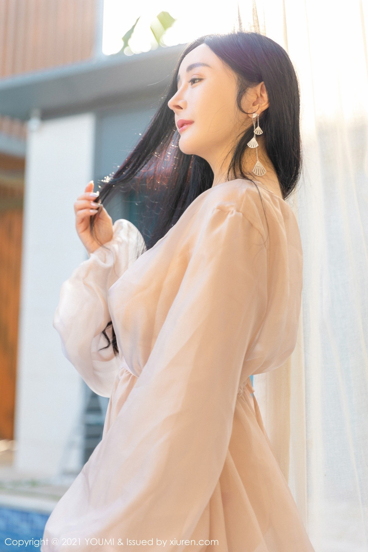 jpxgmn.cc[YouMi尤蜜荟]Vol.631_女神允爾三亚旅拍户外轻薄通透长裙露傲人豪乳极致诱惑写真76P