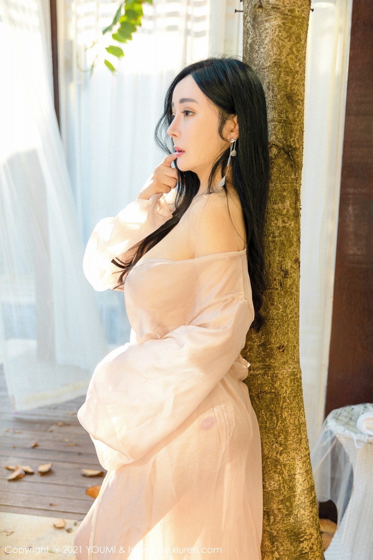 jpxgmn.cc[YouMi尤蜜荟]Vol.631_女神允爾三亚旅拍户外轻薄通透长裙露傲人豪乳极致诱惑写真76P