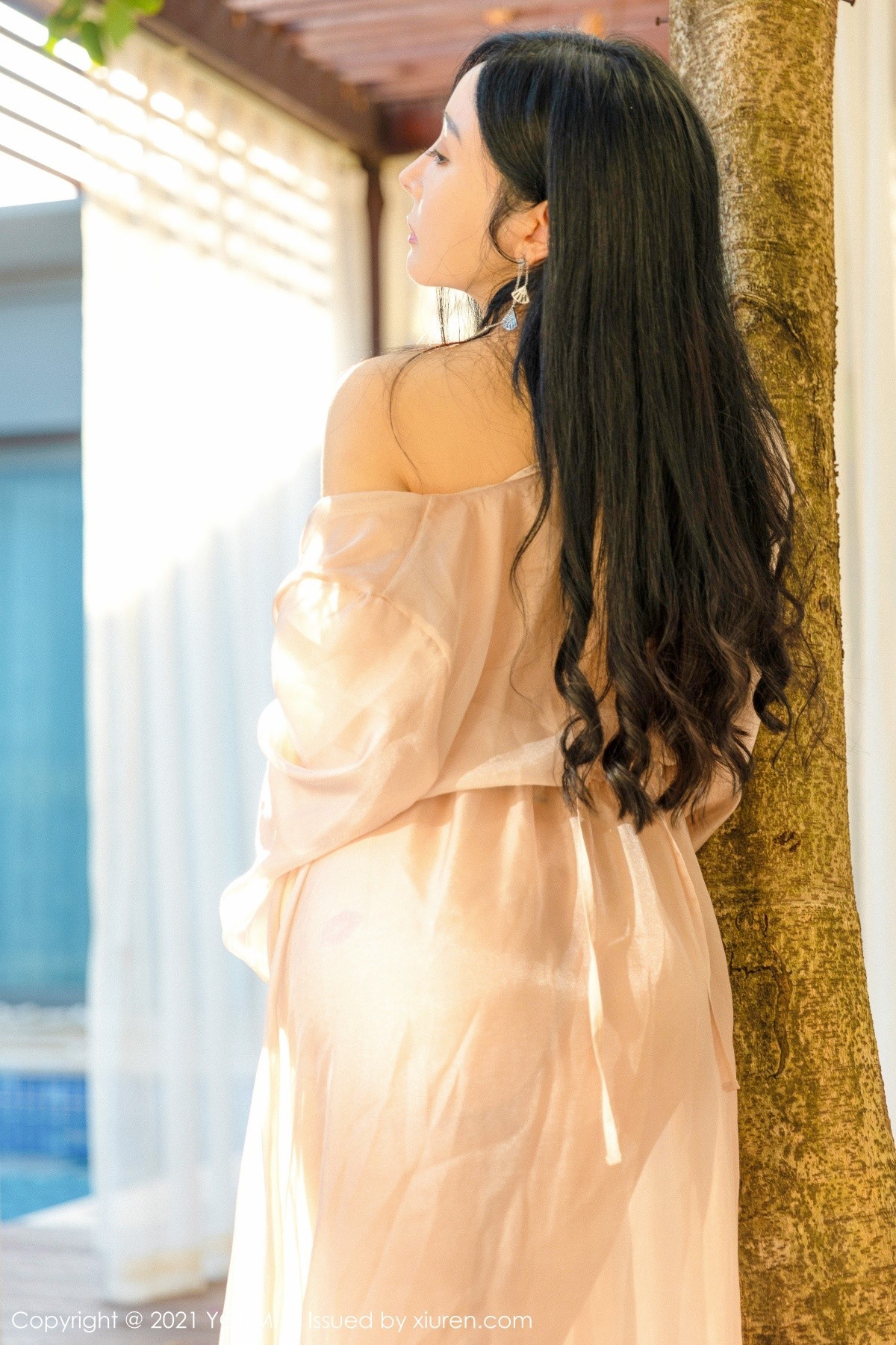 jpxgmn.cc[YouMi尤蜜荟]Vol.631_女神允爾三亚旅拍户外轻薄通透长裙露傲人豪乳极致诱惑写真76P
