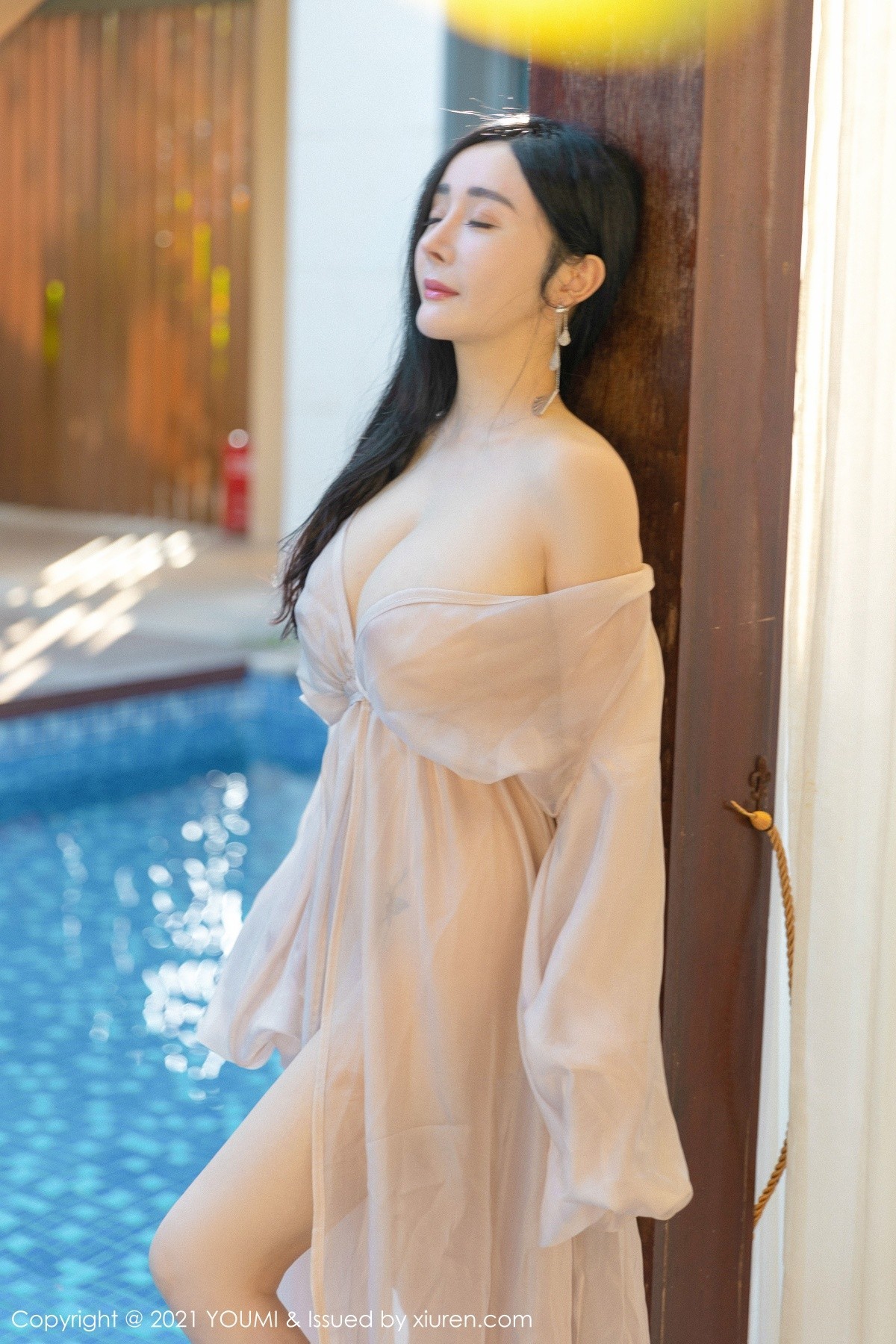 jpxgmn.cc[YouMi尤蜜荟]Vol.631_女神允爾三亚旅拍户外轻薄通透长裙露傲人豪乳极致诱惑写真76P