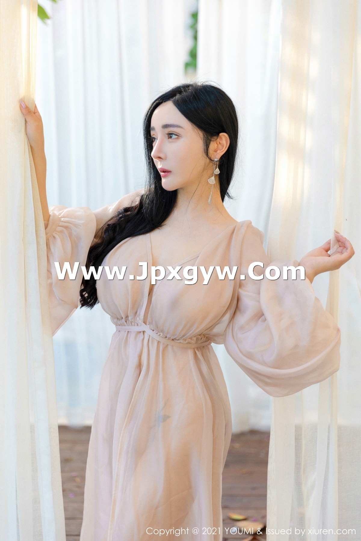 jpxgmn.cc[YouMi尤蜜荟]Vol.631_女神允爾三亚旅拍户外轻薄通透长裙露傲人豪乳极致诱惑写真76P