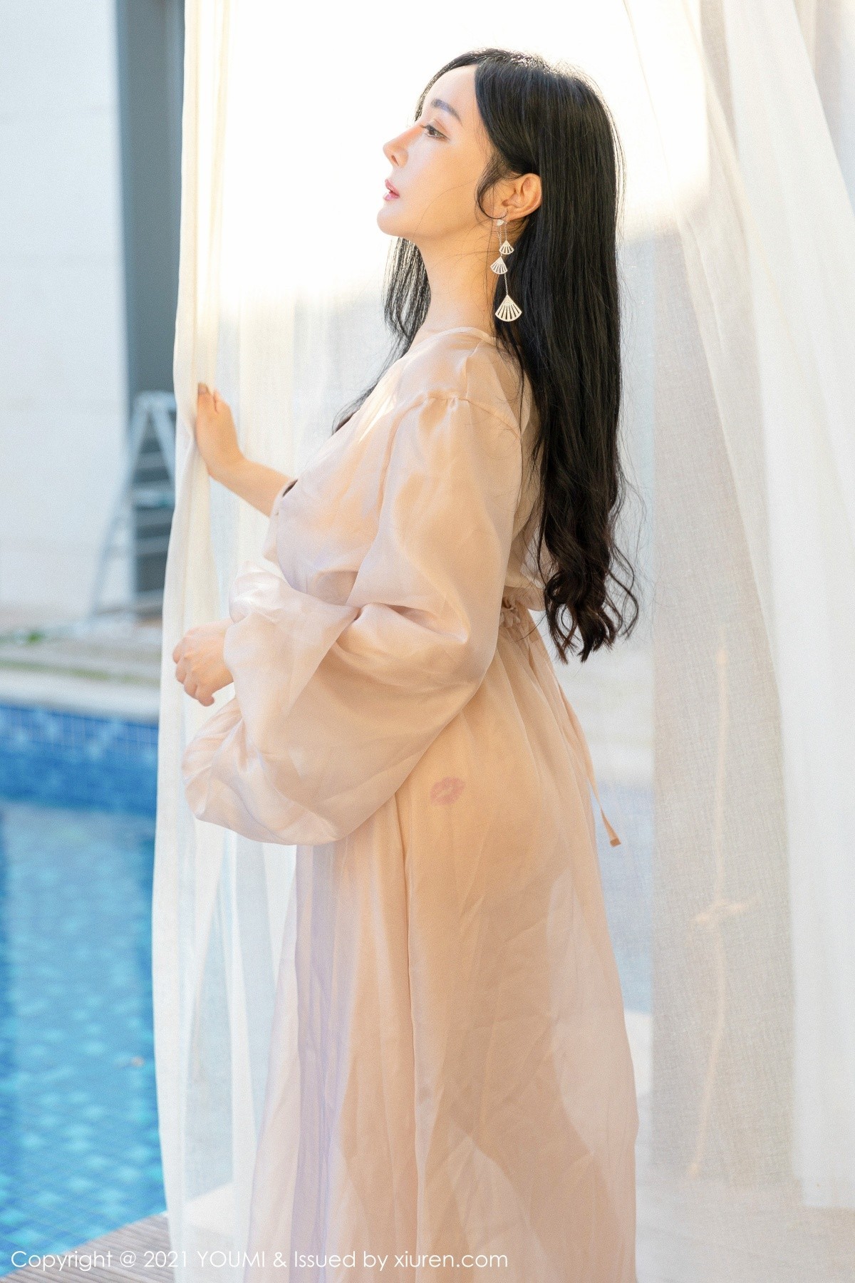 jpxgmn.cc[YouMi尤蜜荟]Vol.631_女神允爾三亚旅拍户外轻薄通透长裙露傲人豪乳极致诱惑写真76P