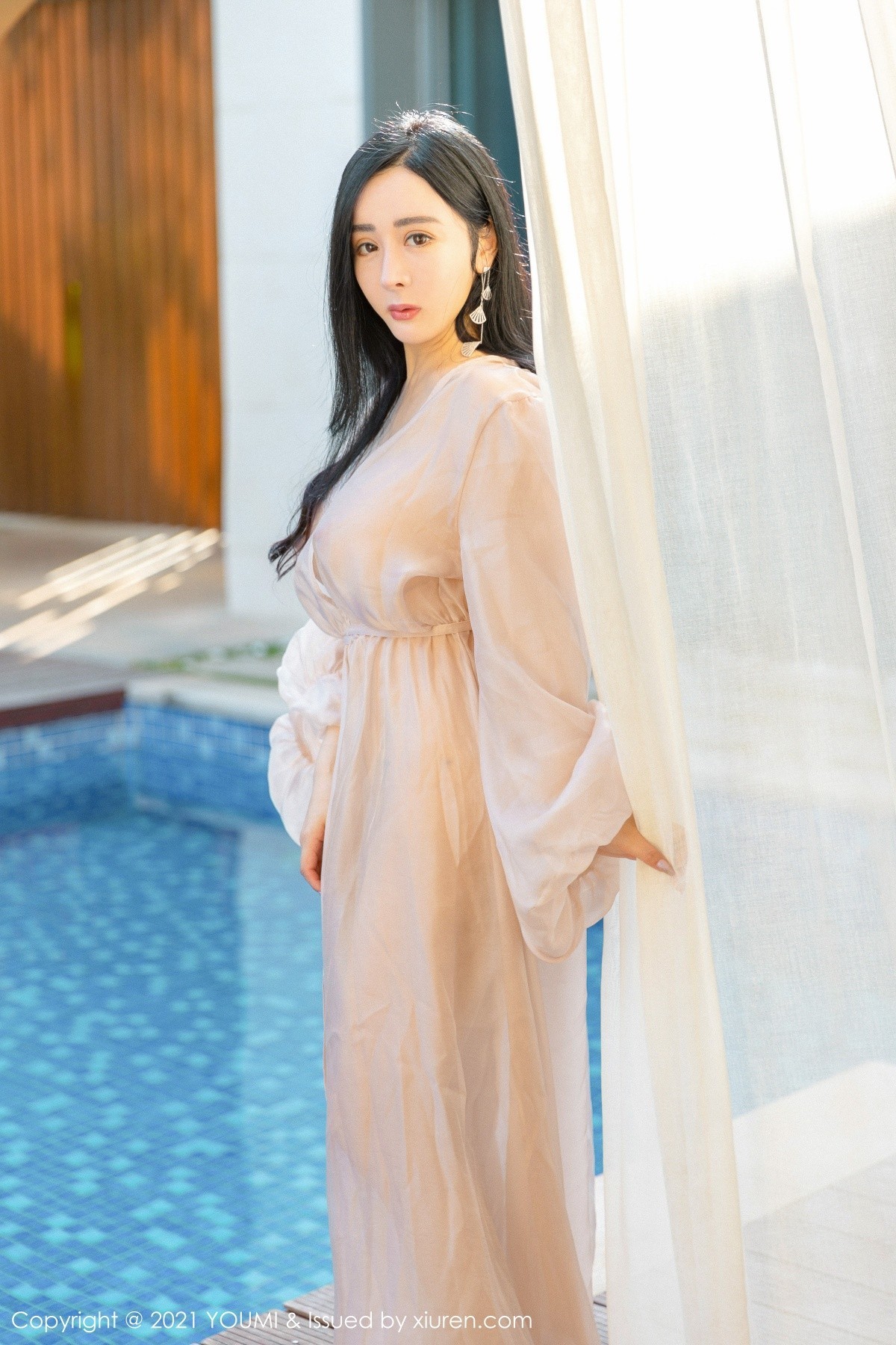 jpxgmn.cc[YouMi尤蜜荟]Vol.631_女神允爾三亚旅拍户外轻薄通透长裙露傲人豪乳极致诱惑写真76P