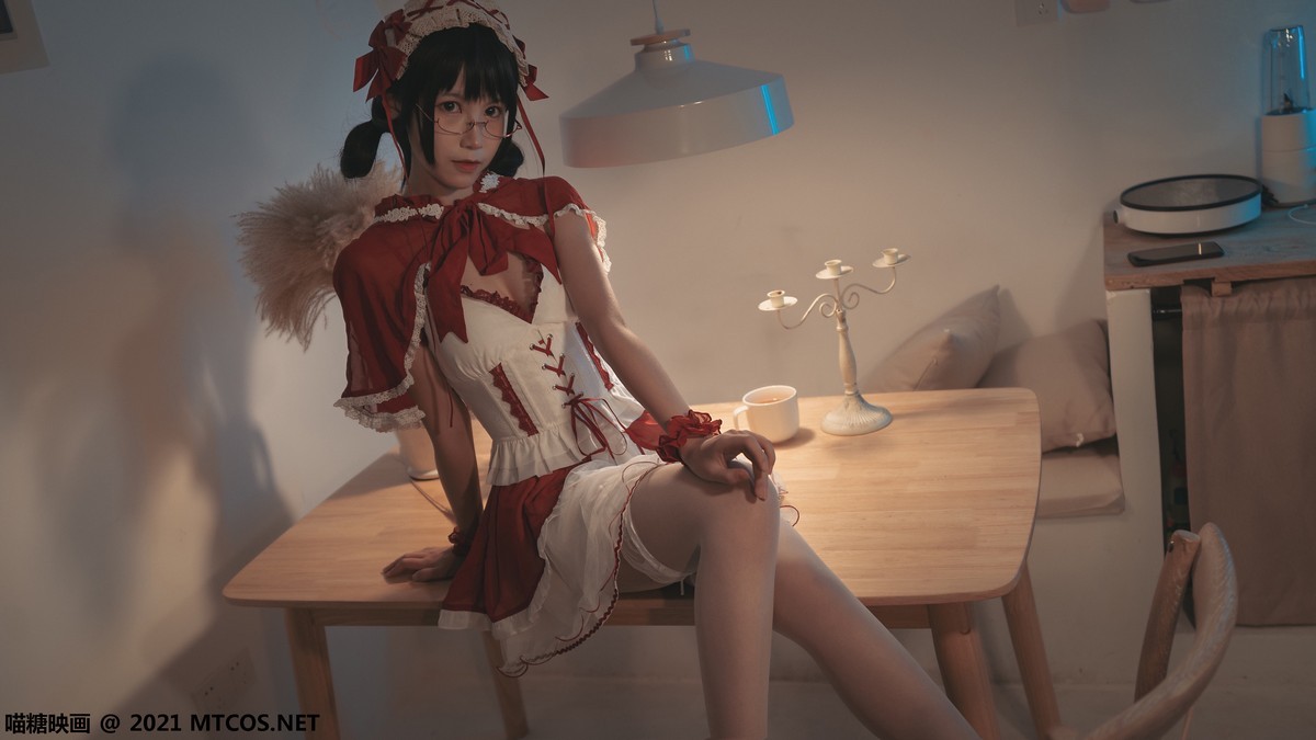jpxgmn.cc[喵糖映画]Vol.390_小红帽美少女私房性感短裙下白色蕾丝袜秀白嫩美腿诱惑写真23P