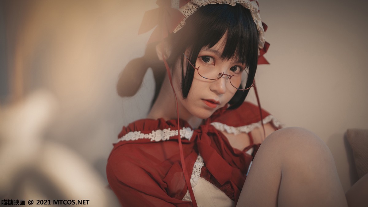 jpxgmn.cc[喵糖映画]Vol.390_小红帽美少女私房性感短裙下白色蕾丝袜秀白嫩美腿诱惑写真23P