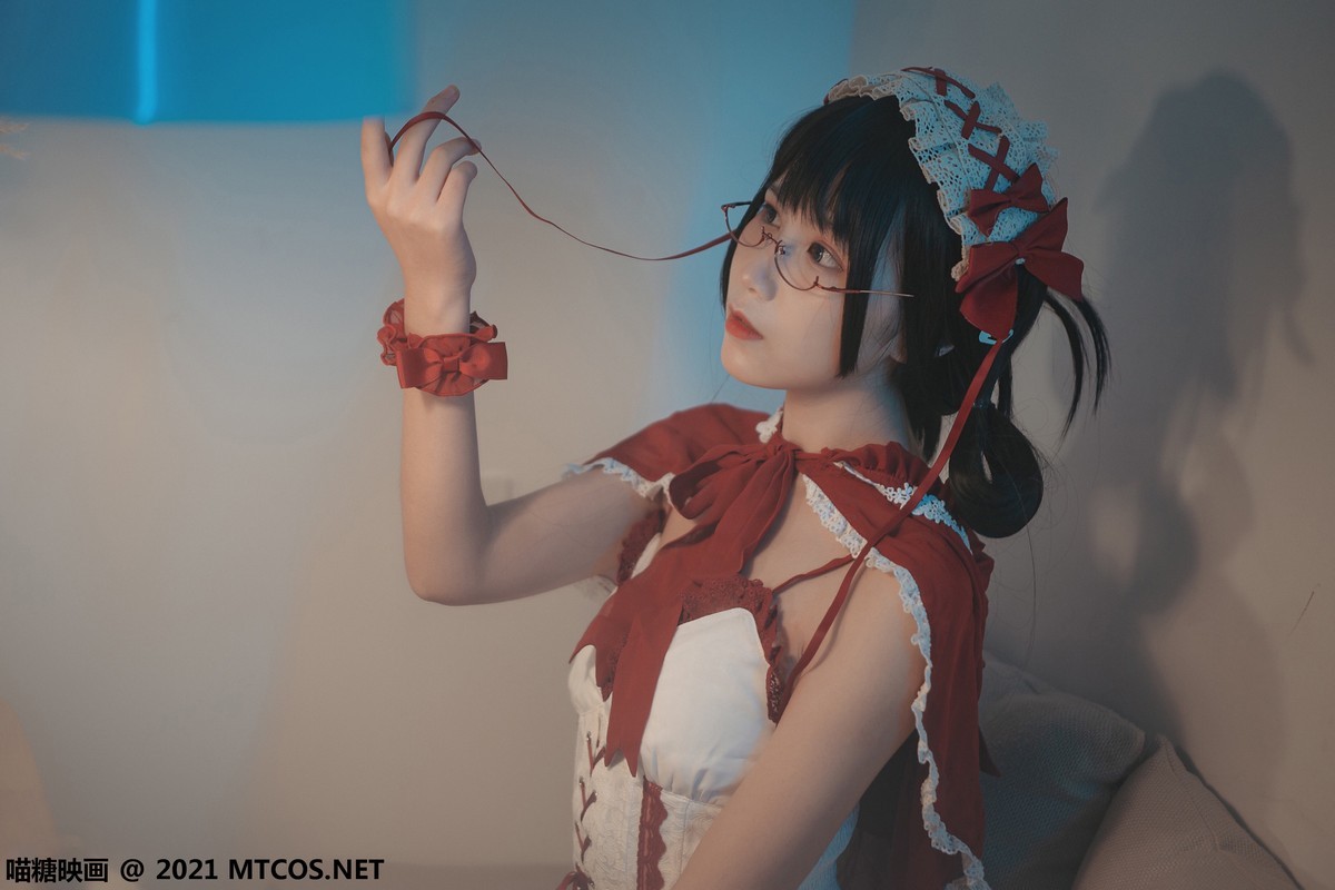 jpxgmn.cc[喵糖映画]Vol.390_小红帽美少女私房性感短裙下白色蕾丝袜秀白嫩美腿诱惑写真23P