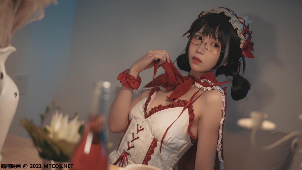 jpxgmn.cc[喵糖映画]Vol.390_小红帽美少女私房性感短裙下白色蕾丝袜秀白嫩美腿诱惑写真23P