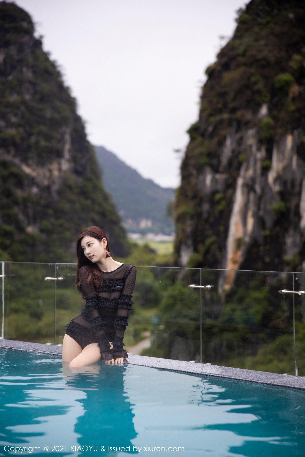 jpxgmn.cc[XiaoYu画语界]Vol.514_女神杨晨晨sugar清远旅拍户外泳池性感比基尼完美诱惑写真50P