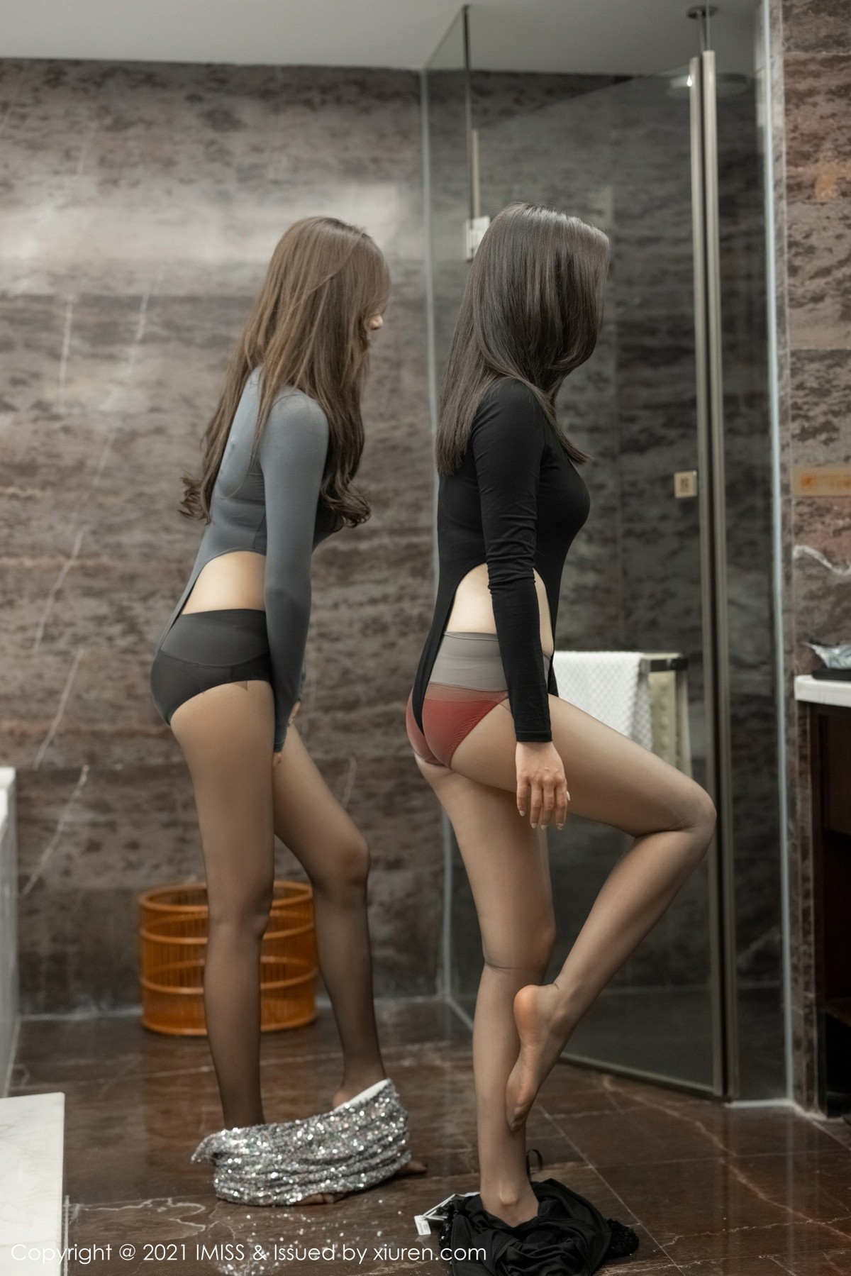 jpxgmn.cc[IMISS爱蜜社]Vol.582_气质女神Lavinia肉＆SISY思都市OL短裙下超薄肉丝诱惑写真65P