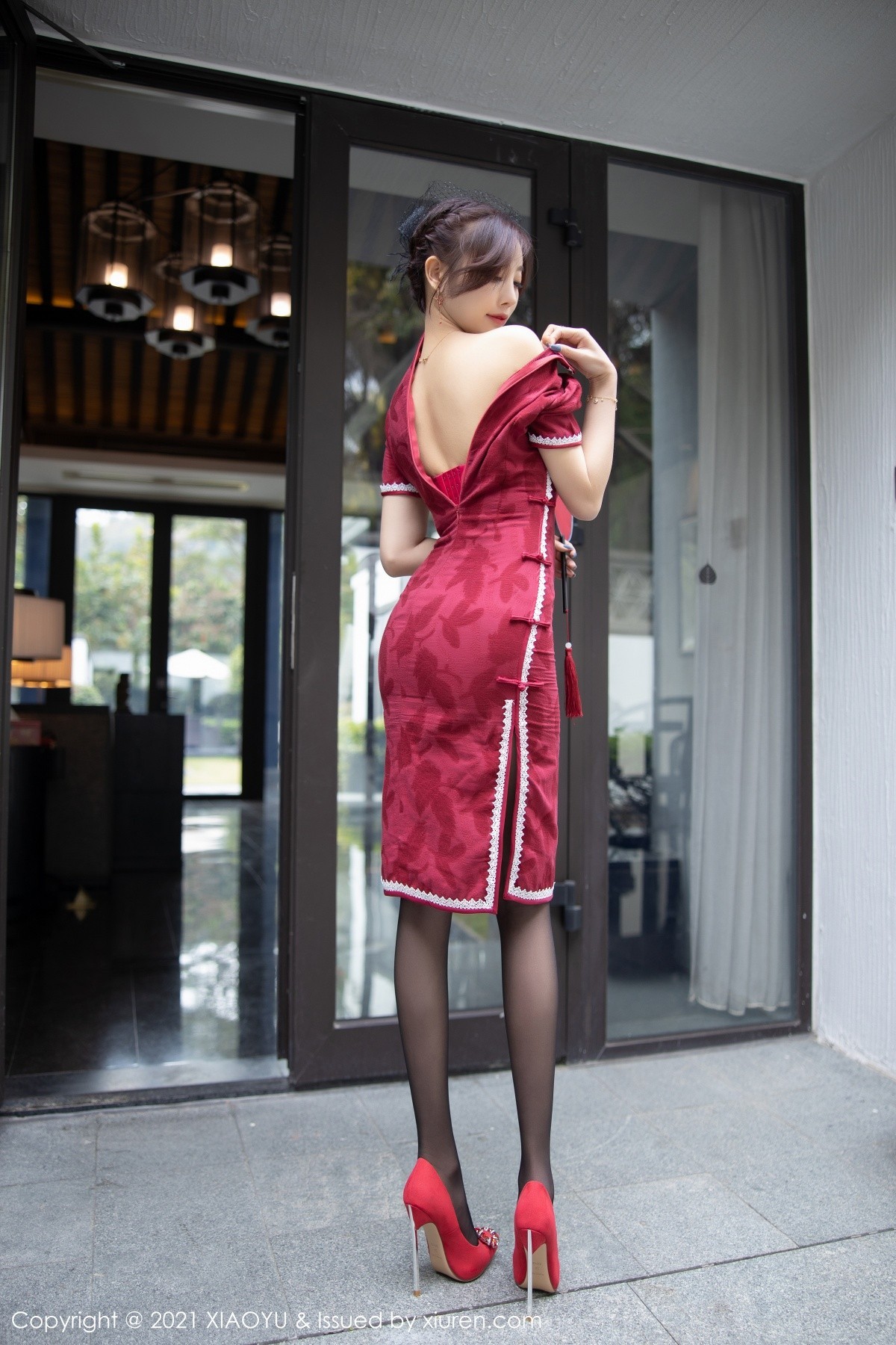 jpxgmn.cc[XiaoYu画语界]Vol.515_女神杨晨晨sugar心愿旅拍脱古韵旗袍露蕾丝内衣完美诱惑写真78P