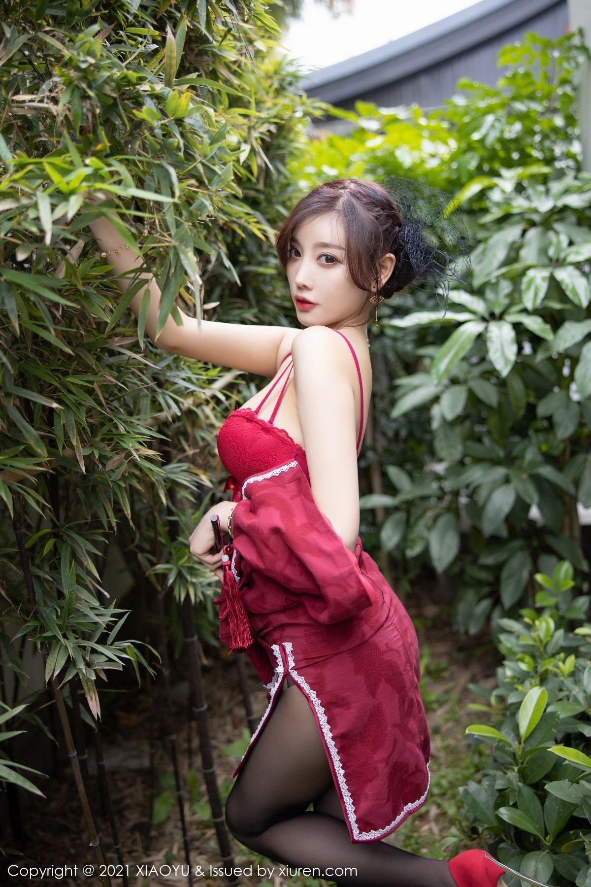jpxgmn.cc[XiaoYu画语界]Vol.515_女神杨晨晨sugar心愿旅拍脱古韵旗袍露蕾丝内衣完美诱惑写真78P