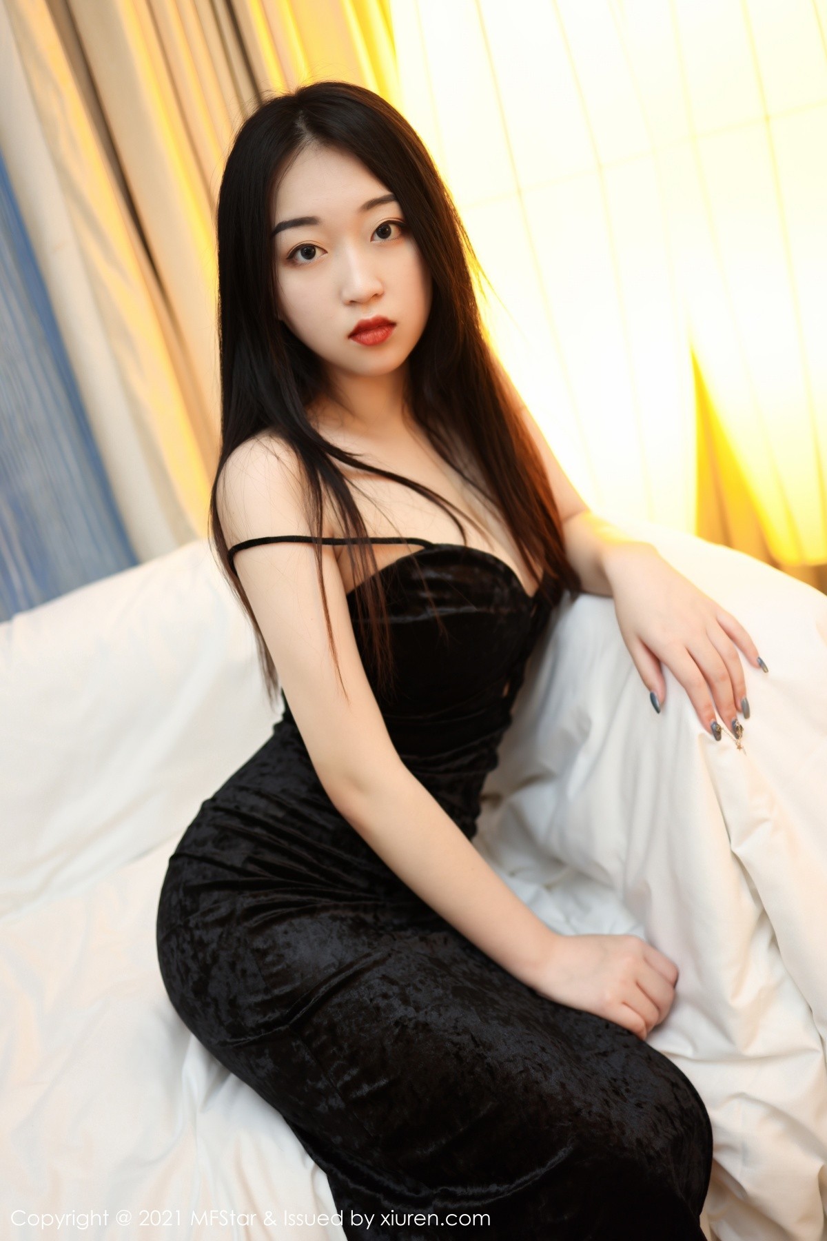 jpxgmn.cc[MFStar模范学院]Vol.486_模范学院最新模特合集私房性感内衣系列秀完美身材诱惑写真51P