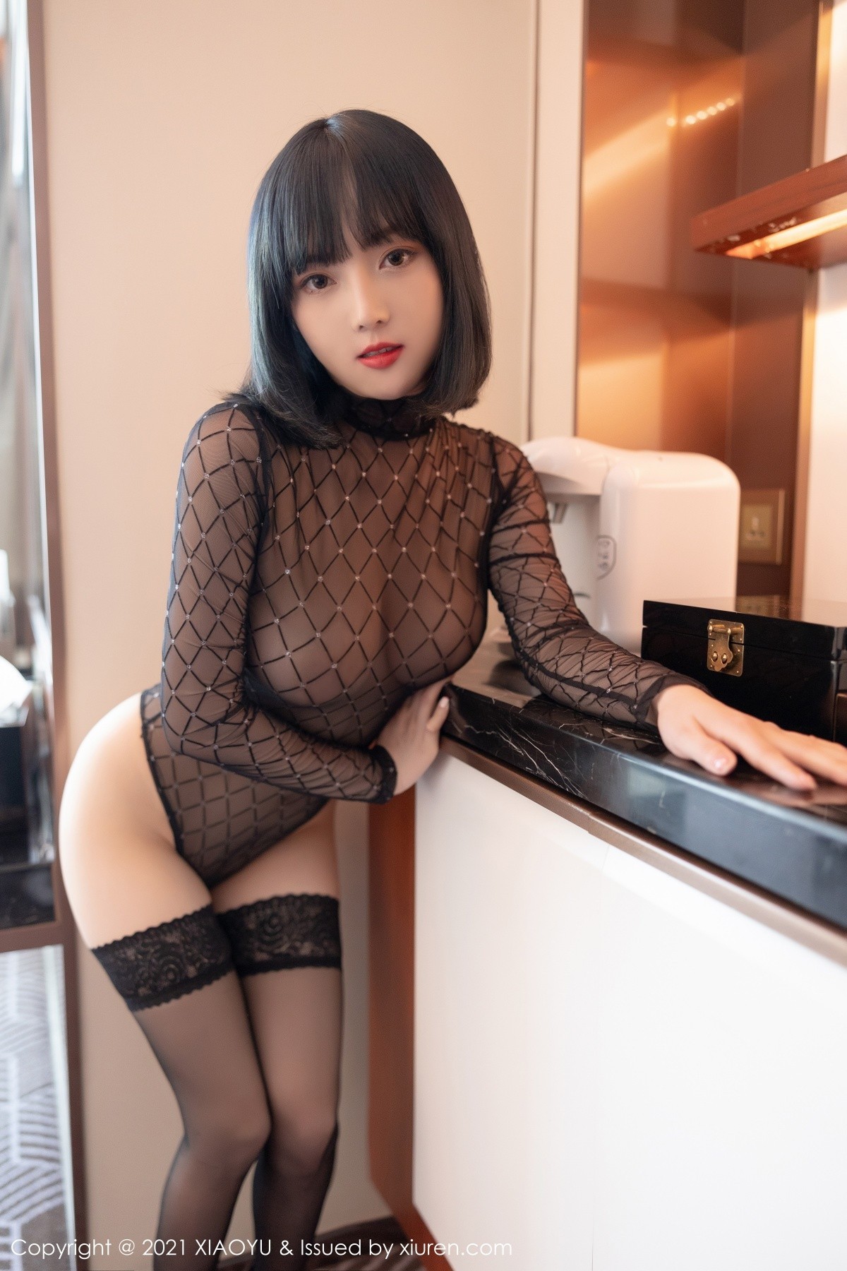 jpxgmn.cc[XiaoYu画语界]Vol.516_嫩模豆瓣酱私房黑色超透连体衣配蕾丝袜秀火辣身材诱惑写真50P