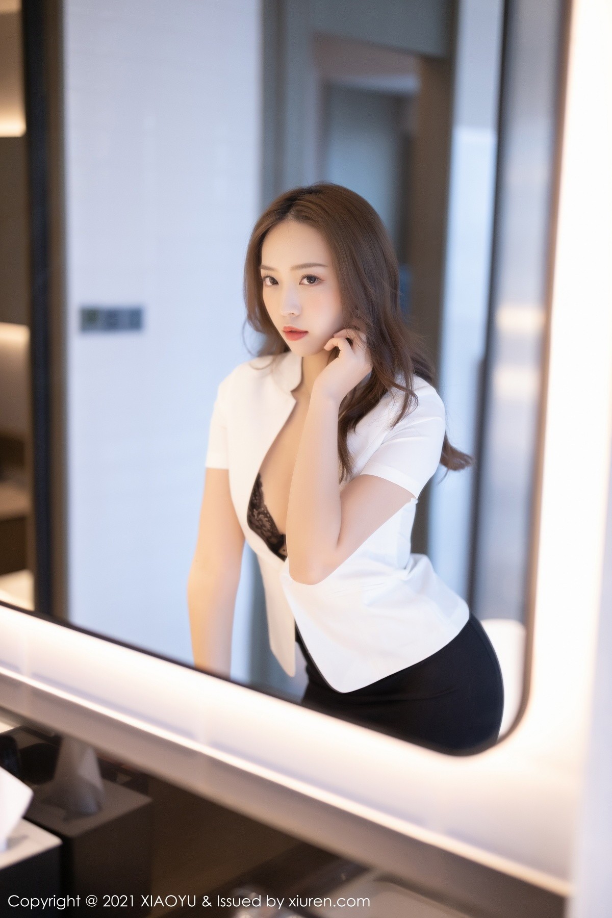jpxgmn.cc[XiaoYu画语界]Vol.518_嫩模郑颖姗Bev黑短裙OL制服主题连体情趣内衣惹火诱惑写真77P