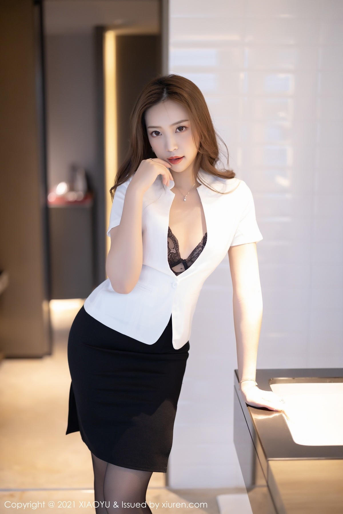 jpxgmn.cc[XiaoYu画语界]Vol.518_嫩模郑颖姗Bev黑短裙OL制服主题连体情趣内衣惹火诱惑写真77P