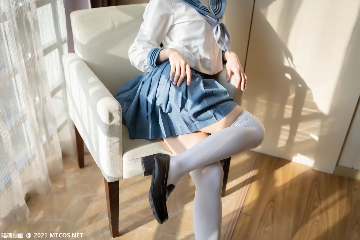 jpxgmn.cc[喵糖映画]Vol.399_JK制服少女清晨阳光主题性感百褶裙下白色腿袜秀美腿诱惑写真29P