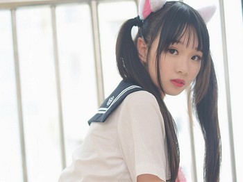Vol.402_想咬一口JK学妹私人性感百褶裙下白色腿袜秀美腿迷人骚扰写真47P