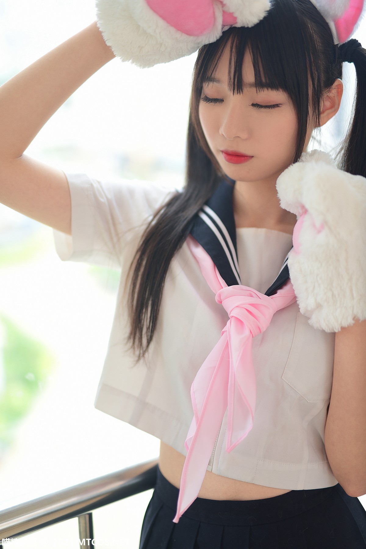 jpxgmn.cc[喵糖映画]Vol.402_粉嫩JK学妹私房性感百褶裙下白色腿袜秀美腿迷人诱惑写真47P