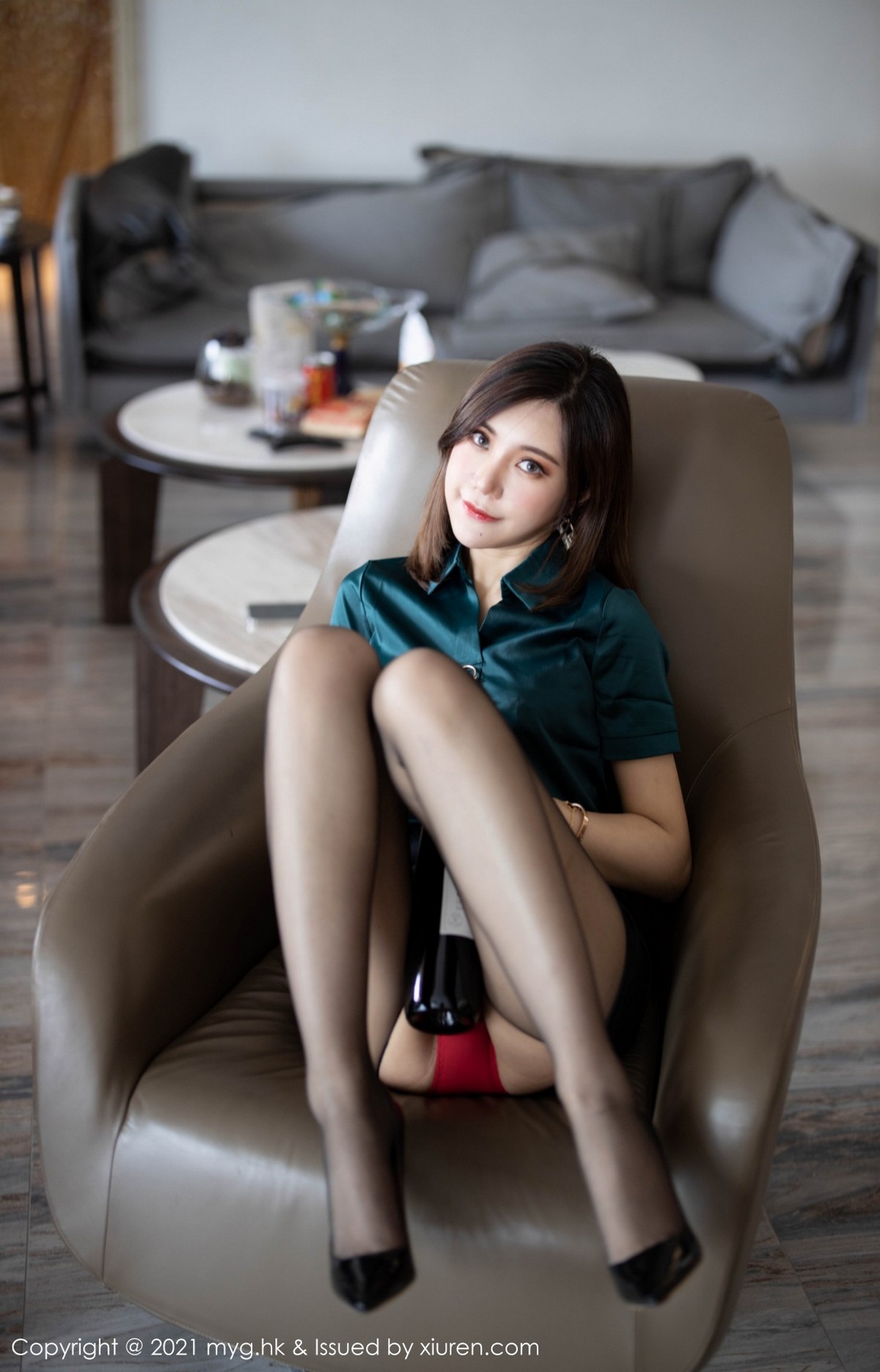 jpxgmn.cc[MyGirl美媛馆]Vol.516_女神绮里嘉Carina职场衬衫OL主题性感内衣配开档黑丝诱惑写真42P