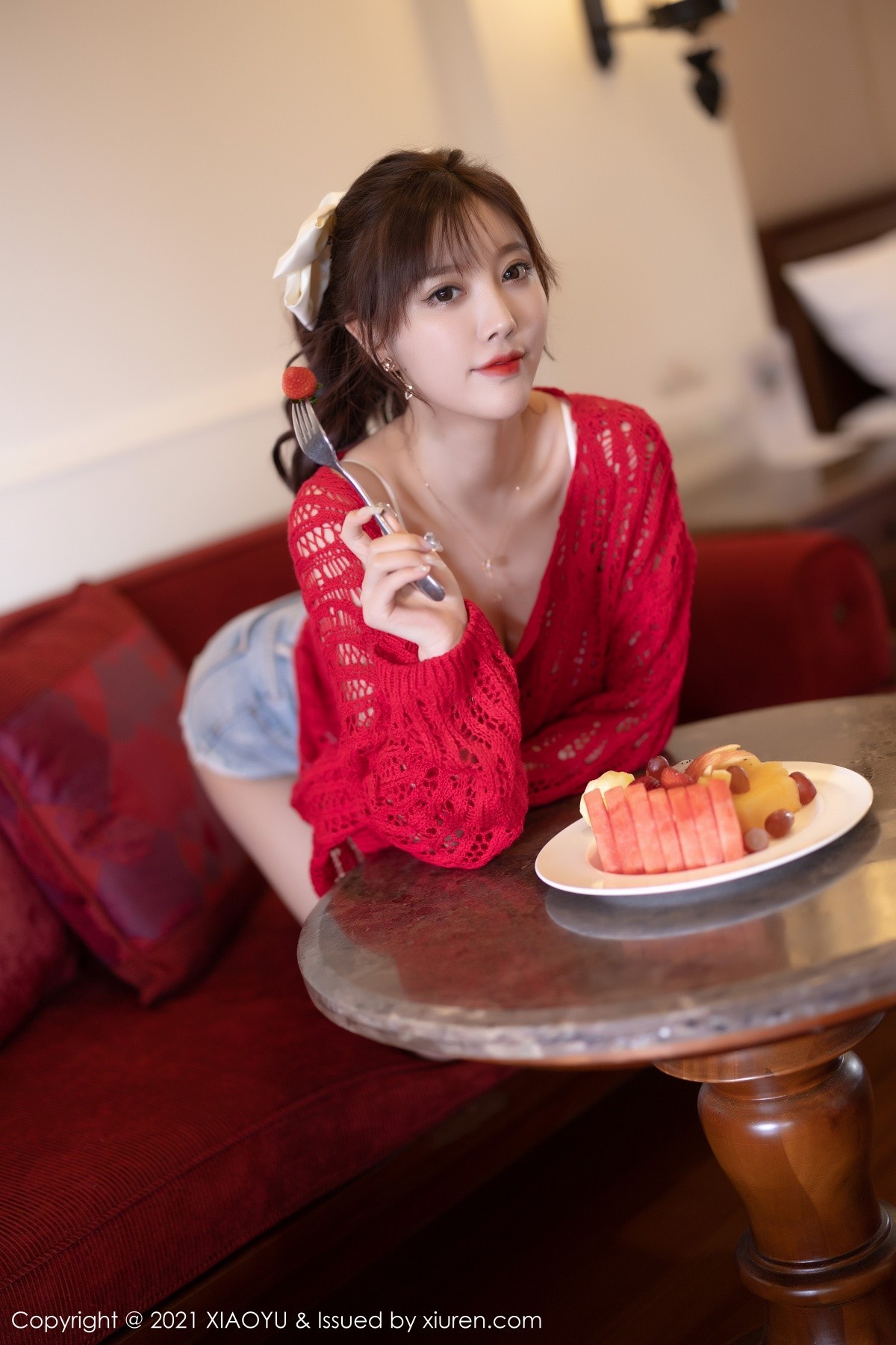 jpxgmn.cc[XiaoYu画语界]Vol.520_女神杨晨晨sugar西双版纳旅拍性感内衣配丁字裤秀翘臀诱惑写真70P