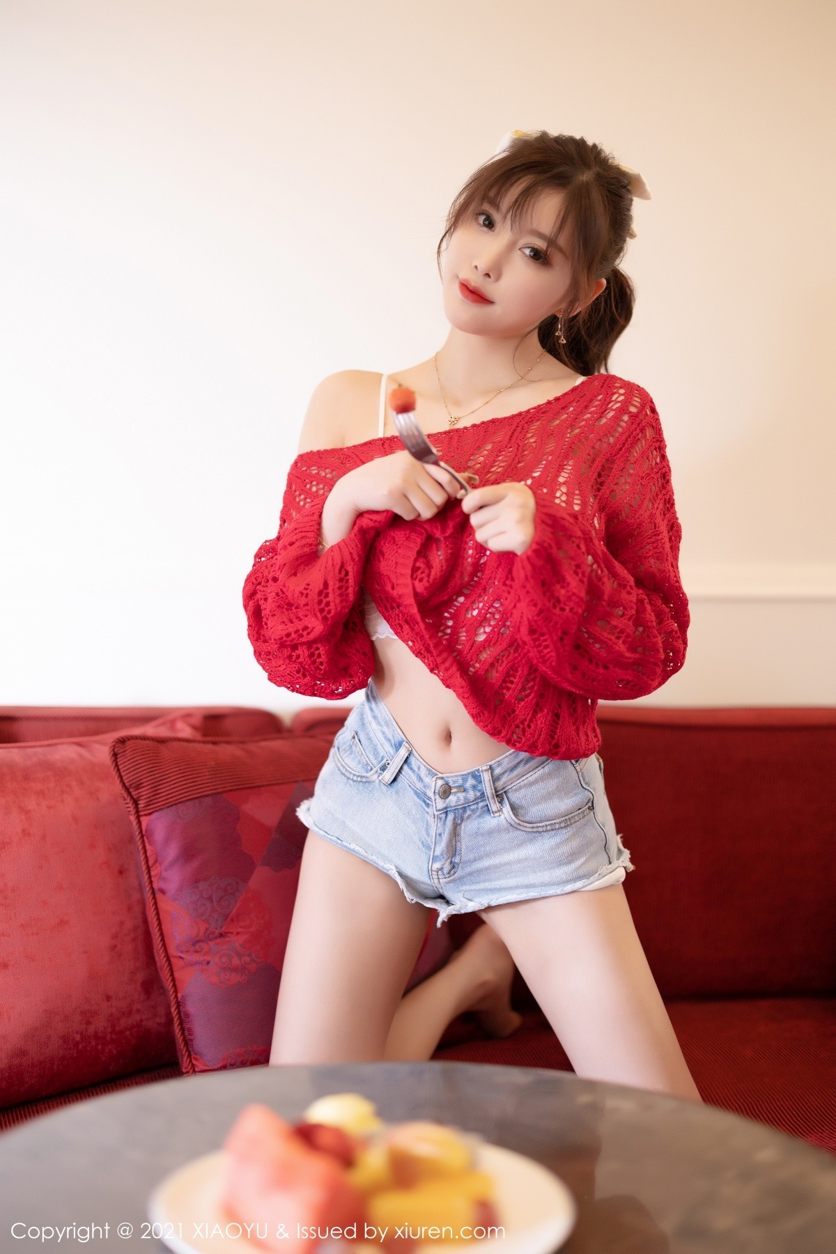 jpxgmn.cc[XiaoYu画语界]Vol.520_女神杨晨晨sugar西双版纳旅拍性感内衣配丁字裤秀翘臀诱惑写真70P