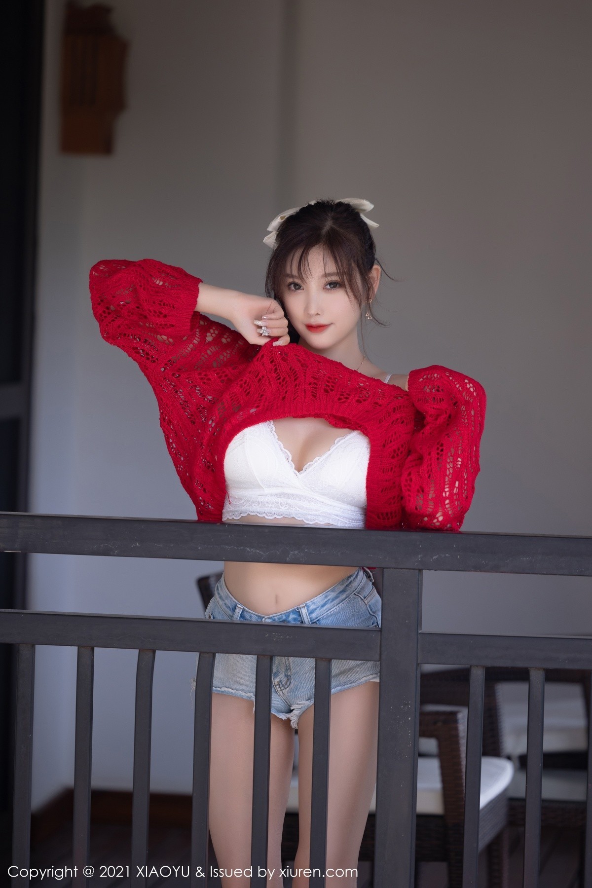 jpxgmn.cc[XiaoYu画语界]Vol.520_女神杨晨晨sugar西双版纳旅拍性感内衣配丁字裤秀翘臀诱惑写真70P