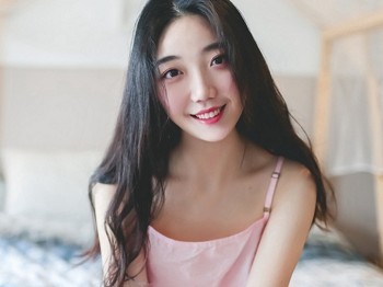 Vol.406_粉色吊带睡裙青春美女私人白丝腿袜秀白皙美腿迷人骚扰写真28P