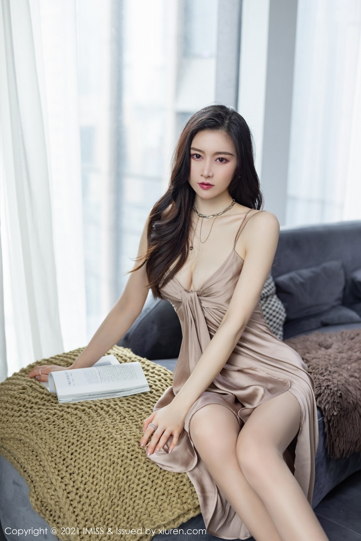 jpxgmn.cc[IMISS爱蜜社]Vol.592_气质美女Vanessa私房床上白色薄纱睡衣秀完美身材诱惑写真44P
