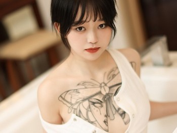 Vol.496_嫩模奶瓶子丽江自拍私人浴缸白色高叉贴身衣湿身骚扰写真48P