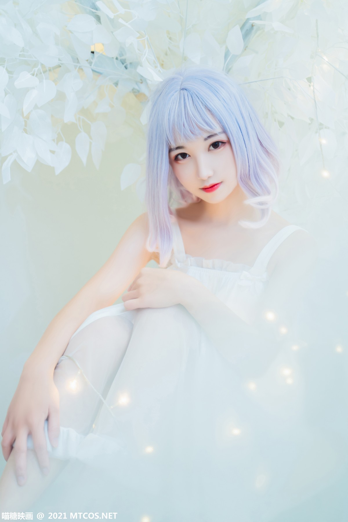jpxgmn.cc[喵糖映画]Vol.411_白纱裙美少女私房小灯下性感薄纱透视秀美腿迷人诱惑写真38P