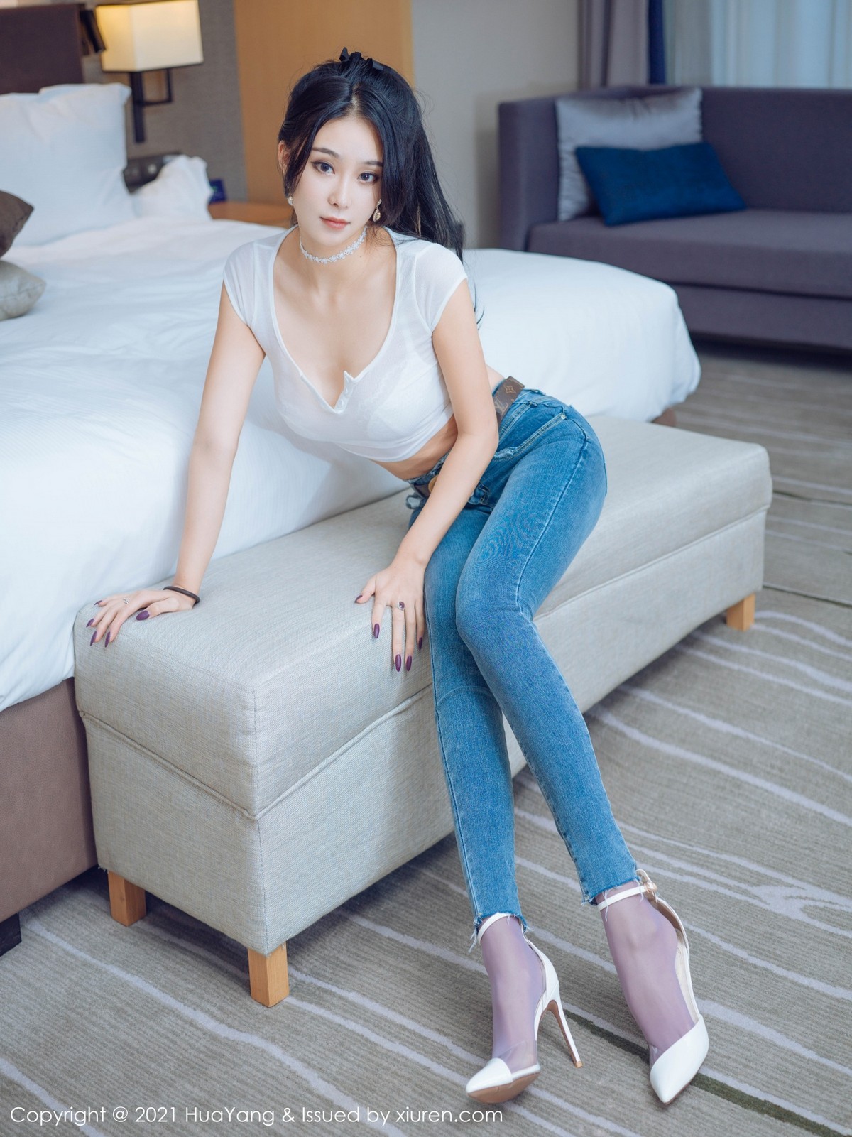jpxgmn.cc[HuaYang花漾]Vol.405_嫩模蓝夏Akasha私房脱牛仔裤露粉丝裤袜蕾丝内衣诱惑写真56P