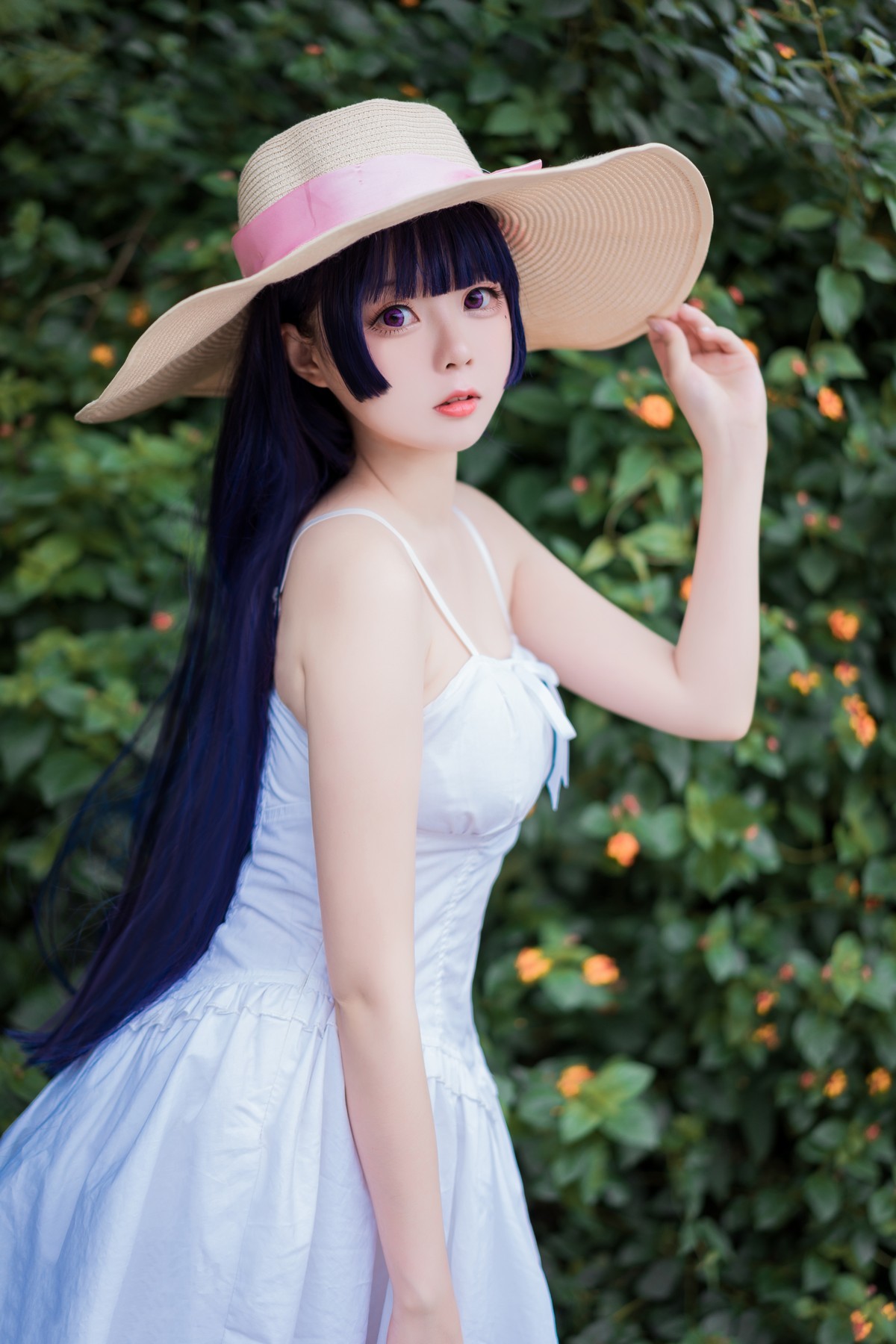 jpxgmn.cc[喵糖映画]Vol.414_草帽美少女户外花园性感白色吊带连身裙秀美腿迷人写真37P