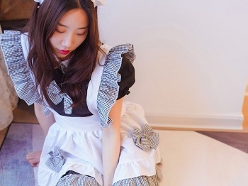 Vol.416_黑色女佣装美少女私人性感黑白丝袜秀白皙美腿迷人写真37P