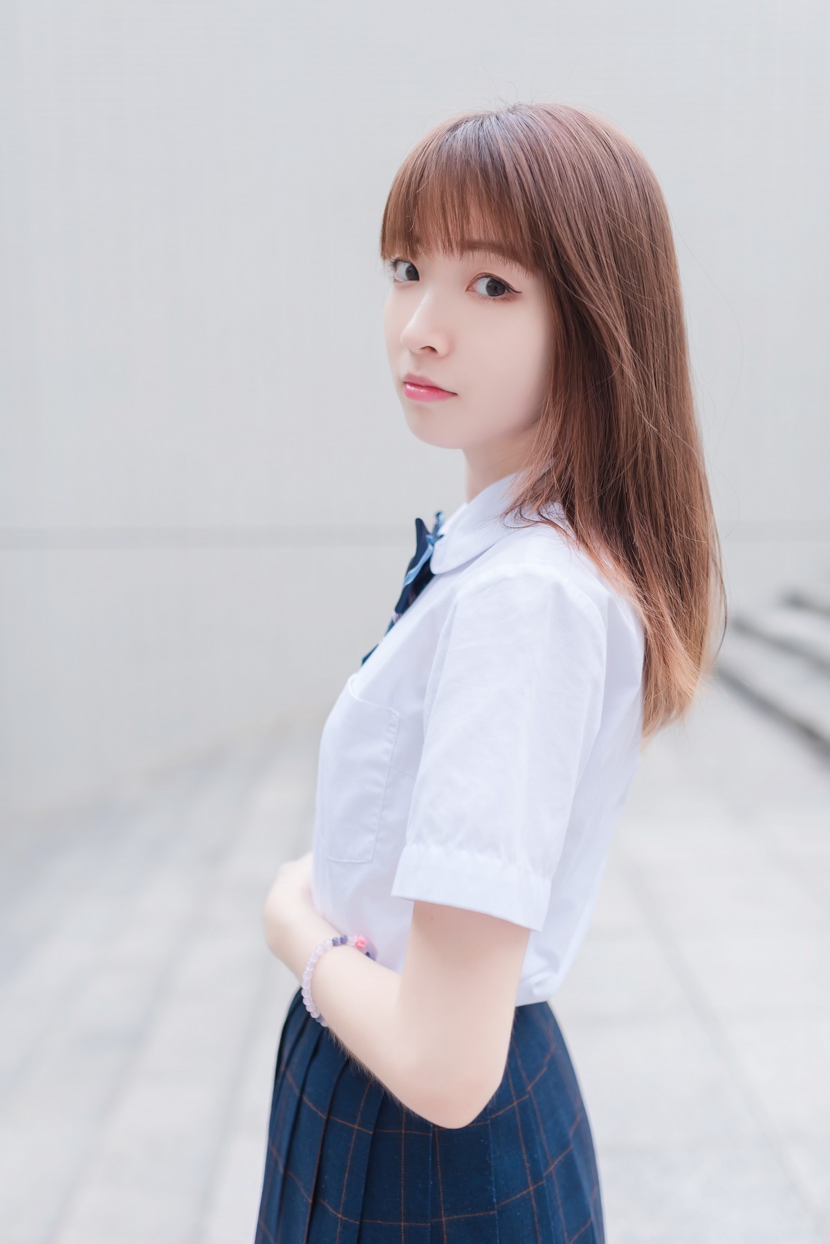 jpxgmn.cc[喵糖映画]Vol.427_清纯学妹校园性感JK制服撩裙露白丝袜秀美腿靓丽迷人写真50P