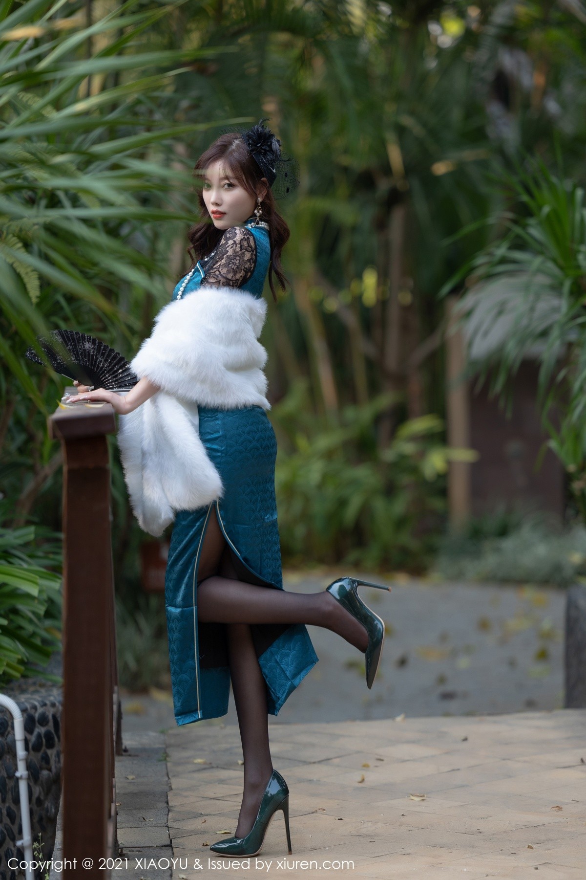 [XiaoYu画语界]Vol.557_女神杨晨晨sugar心愿旅拍性感内衣配开档黑丝极致诱惑写真52P