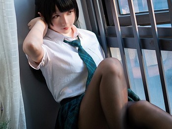 Vol.435_JK工作服美少女私人绿色短裙配超薄黑色丝袜裤袜秀美腿骚扰写真20P