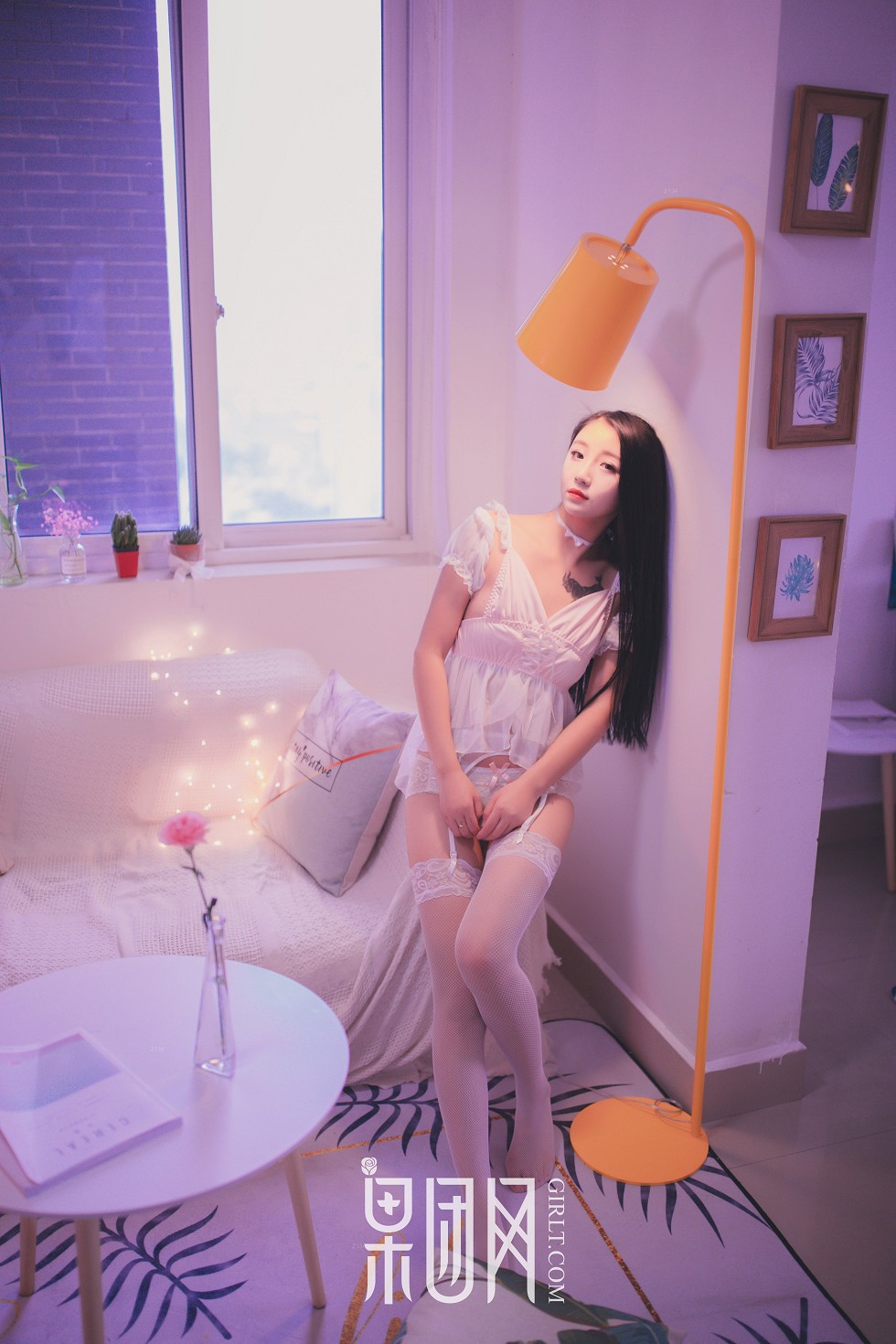 Jpxgyw.com[GIRLT果团网]熊川纪信No.027_清纯女神私房灯光缠绕白色蕾丝内裤撩人诱惑写真44P