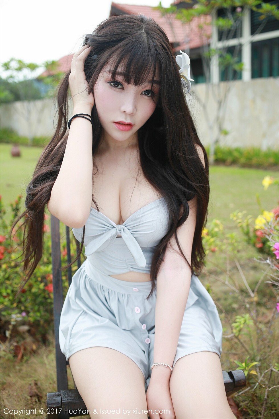 Jpxgyw.com[HuaYan花の颜]Vol.038_嫩模芝芝Booty沙巴旅拍吊带连身裙秀完美身材性感美胸写真52P