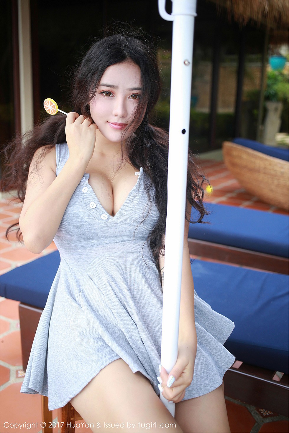 Jpxgyw.com[HuaYan花の颜]Vol.039_嫩模Manuela玛鲁娜长滩岛旅拍灰色丁字裤半脱秀翘臀诱惑写真33P