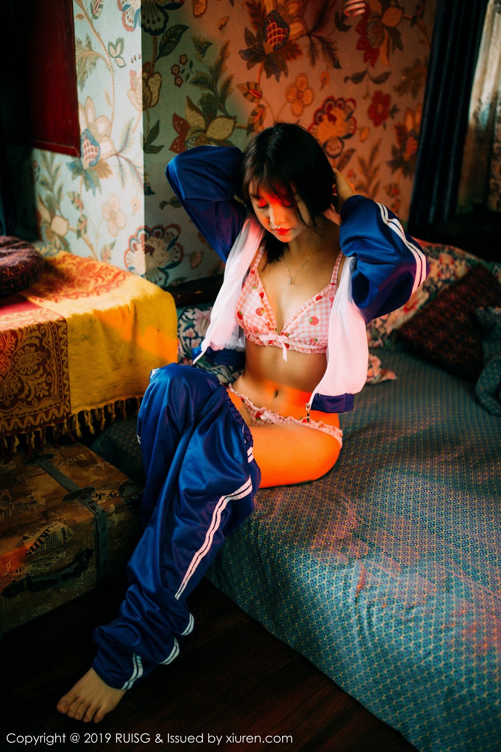 Jpxgyw.com[RUISG瑞丝馆]VOL.069_嫩模圆圆Daphne私房脱运动服露花色内衣秀完美身材诱惑写真51P
