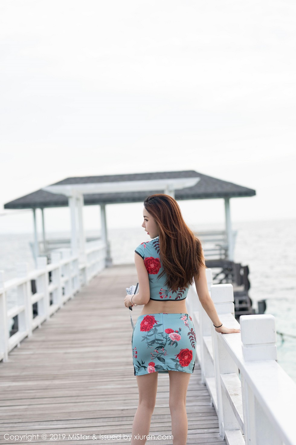 Jpxgyw.com[MiStar魅妍社]Vol.306_嫩模沈佳熹仙本那旅拍户外华丽古韵旗袍装扮性感写真40P