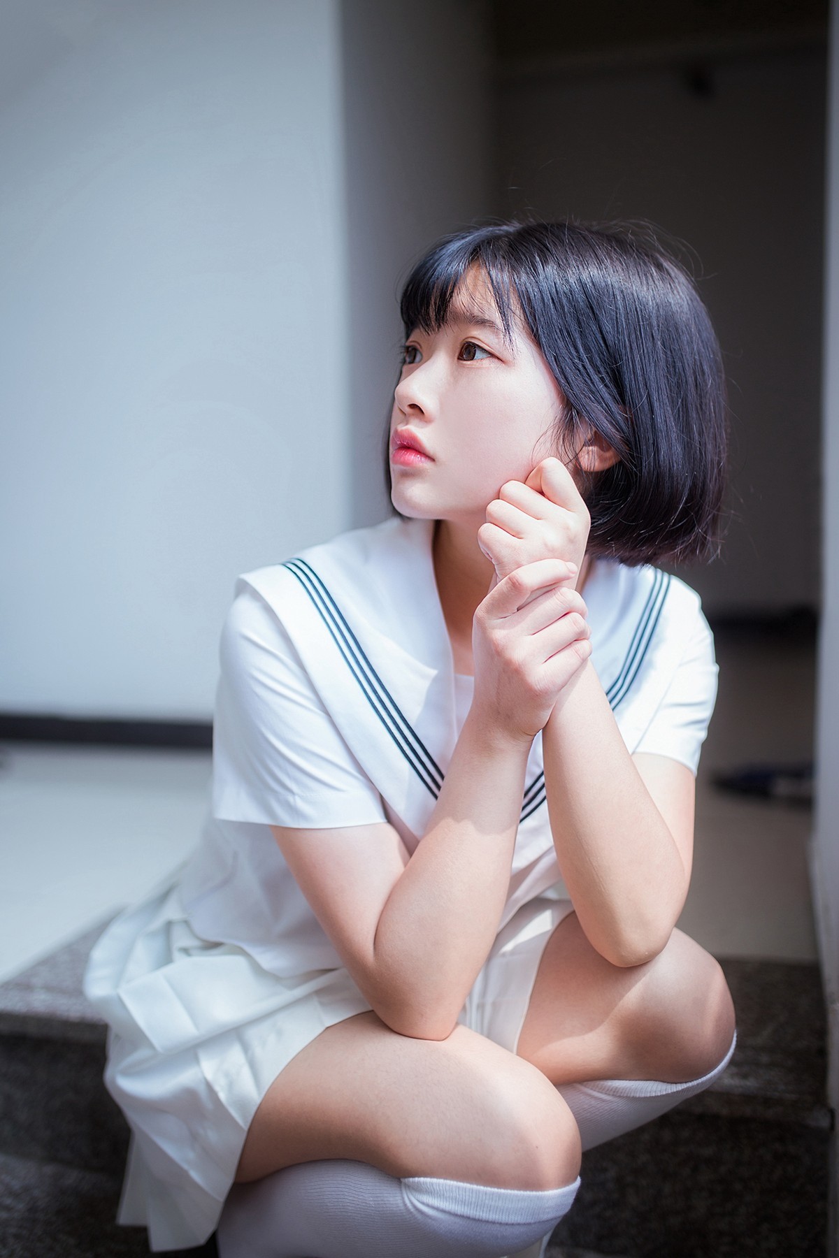Jpxgyw.com_[喵糖映画]Vol.437_邻家少女性感JK制服系列短裙配黑丝袜秀美腿迷人诱惑写真30P